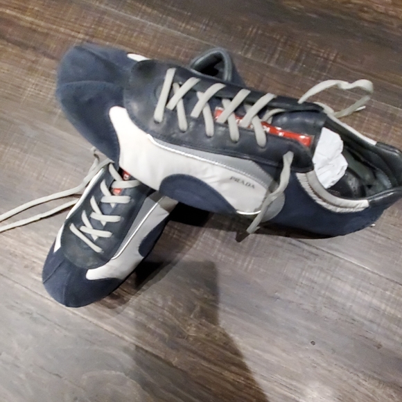 Shoes - Picture 2 of 4